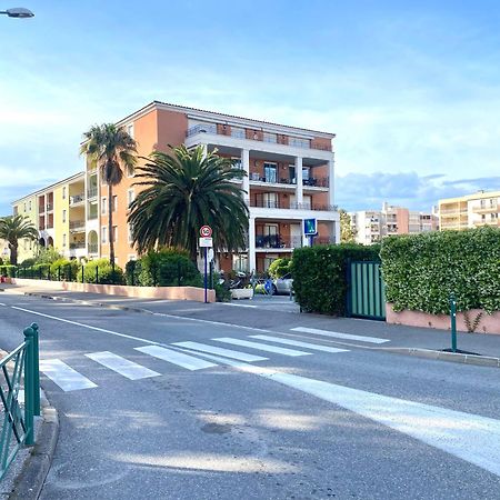 סן-מקסים Residence 4 Etoiles Port Marine מראה חיצוני תמונה