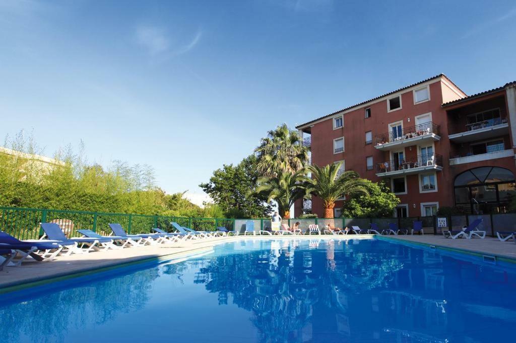 סן-מקסים Residence 4 Etoiles Port Marine מראה חיצוני תמונה